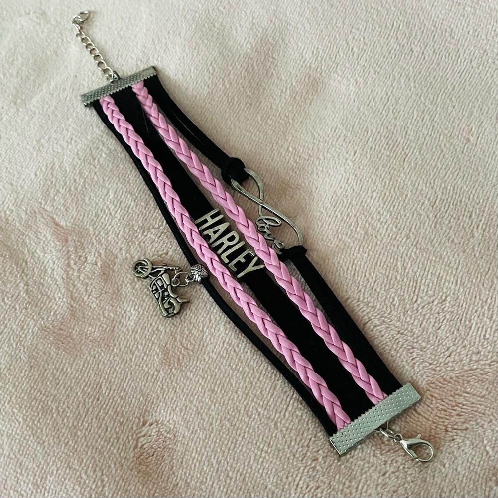 Motorcycle Bracelet 🩷🏍️🖤